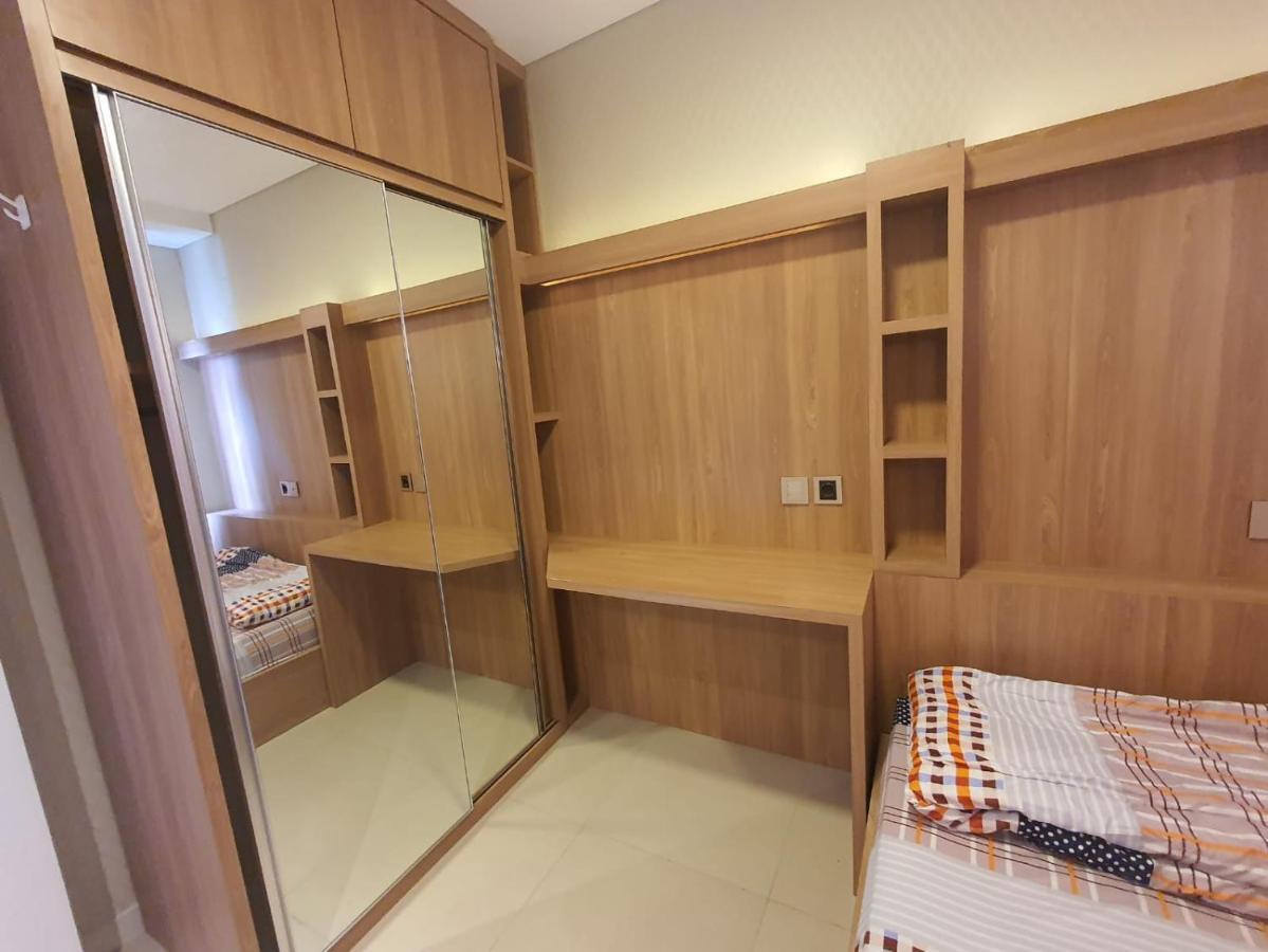 Madison Park Apartment Near Mall Central Park Джакарта Екстериор снимка